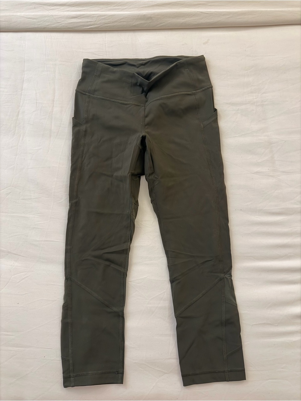 Lululemon green cropped leggings